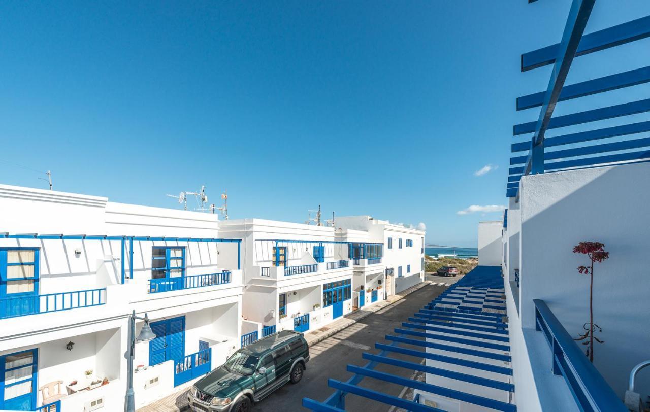 Modern Beach House In Фамара Екстериор снимка